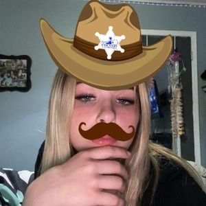 Meet your Posher, Cara